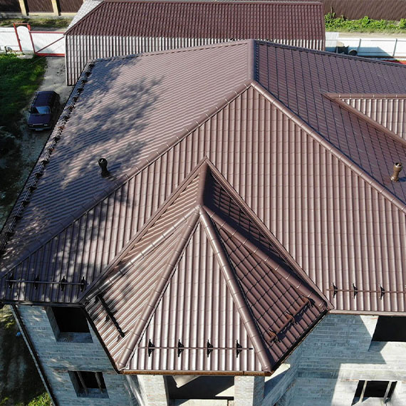 Монтаж сложной крыши и кровли в Пыталово и Псковской области